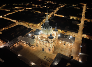 Luz y patrimonio: Renovación luminotécnica en San Carlos del Valle